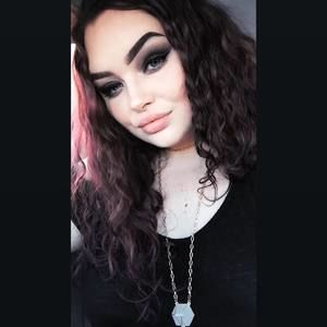 Meet your Posher, Paige